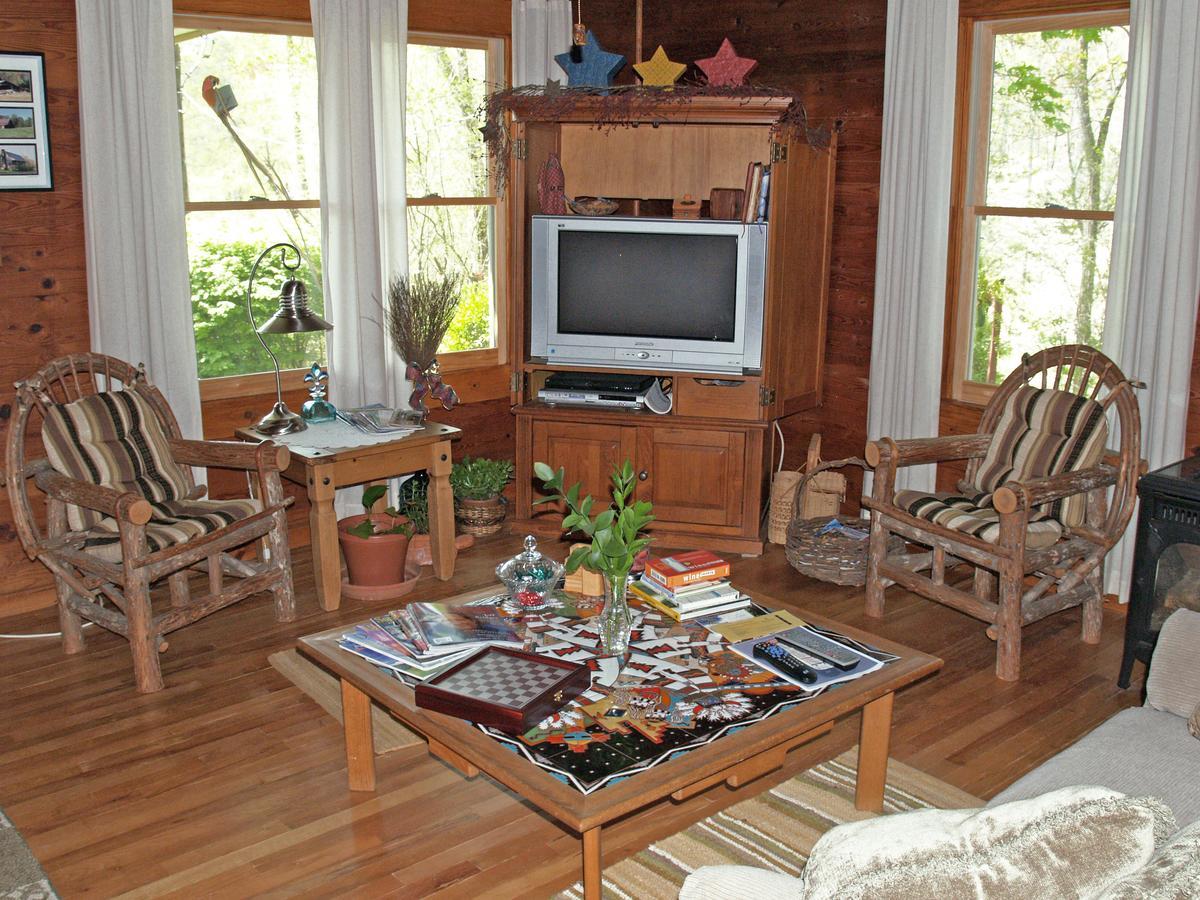 Henson Cove Place Bed And Breakfast W/Cabin Хаяуасий Екстериор снимка