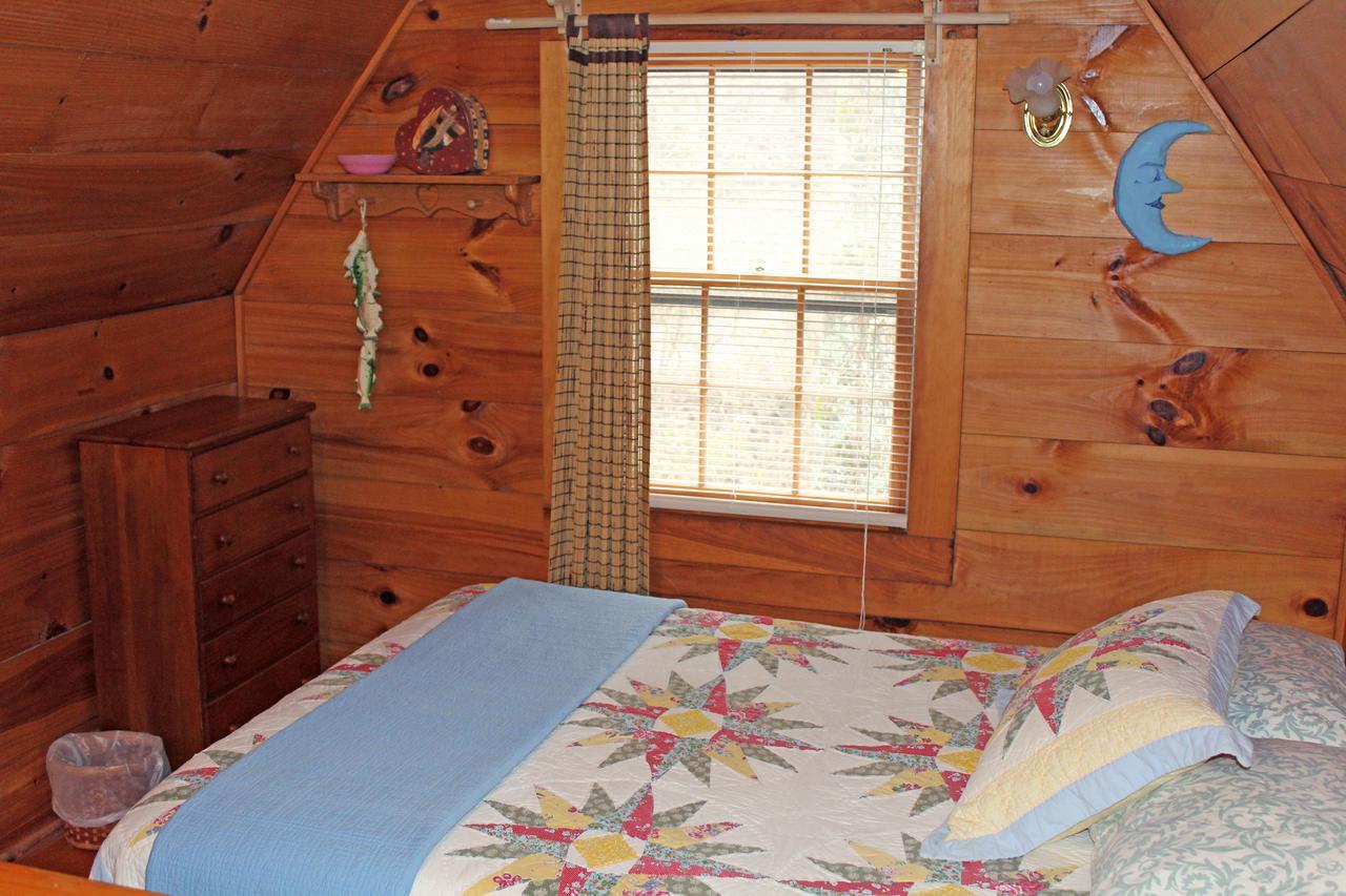 Henson Cove Place Bed And Breakfast W/Cabin Хаяуасий Екстериор снимка