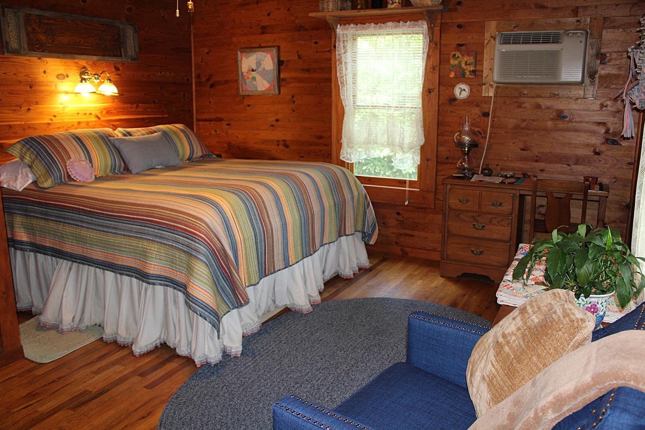 Henson Cove Place Bed And Breakfast W/Cabin Хаяуасий Екстериор снимка